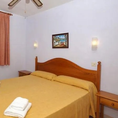 Alta Galdana Aparthotel 3*
